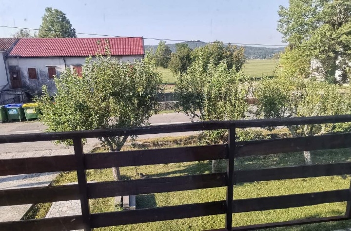 Podhum, samostojeća kuća