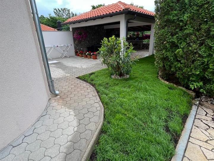 V.V.V. obrt za hortikulturu izvodi radove: