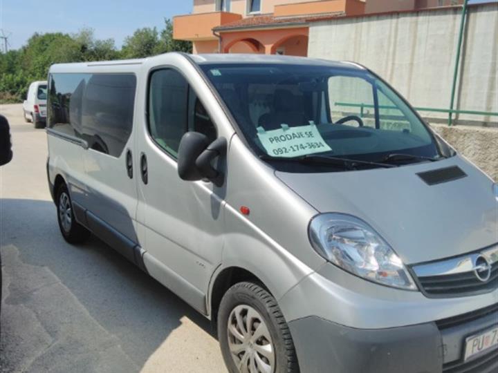 Putnički kombi Opel Vivaro 2.0 CDTI