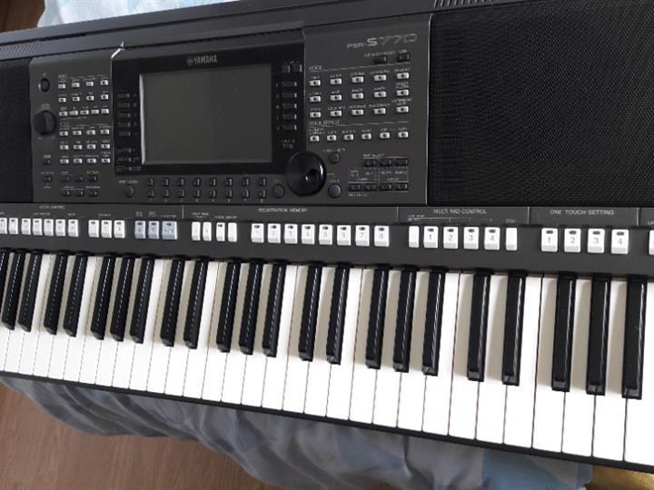 | Yamaha PSR S 770 | - Glazbala - Burza Oglasi