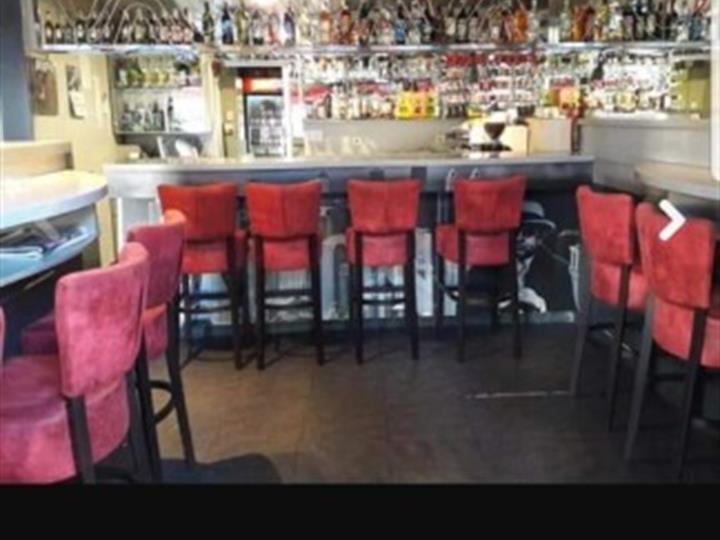 Caffe bar 59 m2 + terasa 24 m2