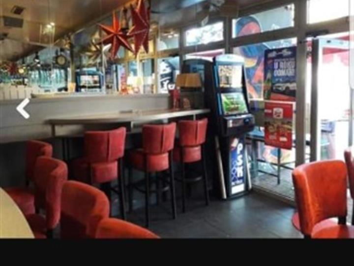 Caffe bar 59 m2 + terasa 24 m2