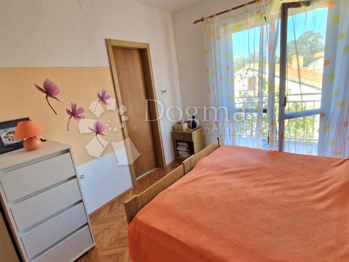 Apartman u Njivicama, 50 m od mora!