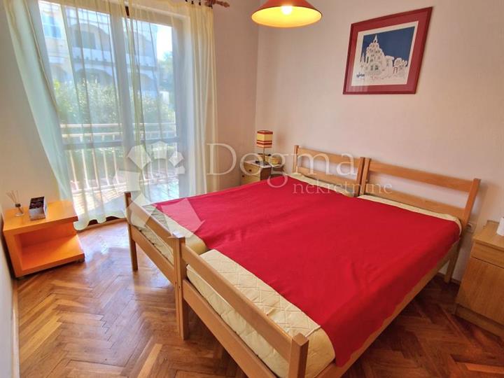 Apartman u Njivicama, 50 m od mora!