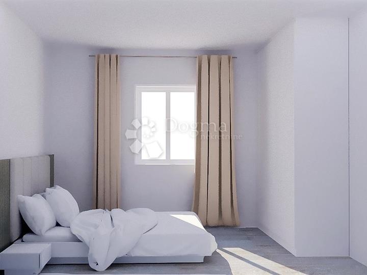 Uvala Soline, apartman na prvom katu, 100 m od plaže!