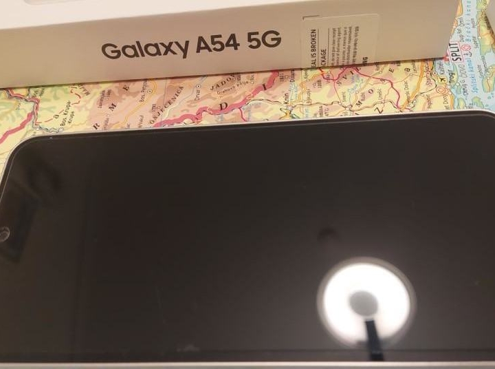 Samsung Galaxy A54, u kutiji, kao nov