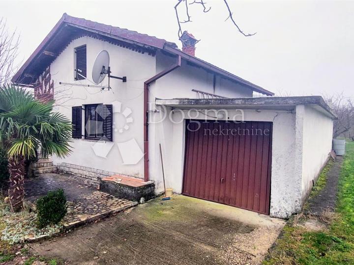 Samostojeća kuća u oazi mira