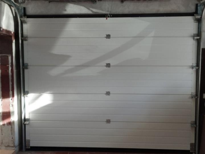 Električna garažna vrata