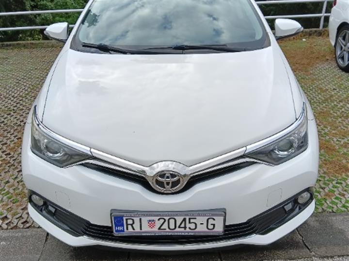 Toyota Auris TS 1.6D, 2016. god.