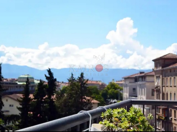 Centar, 30 m2, 1S+DB, 550 €