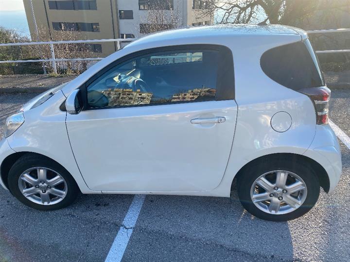 Toyota IQ 1.0