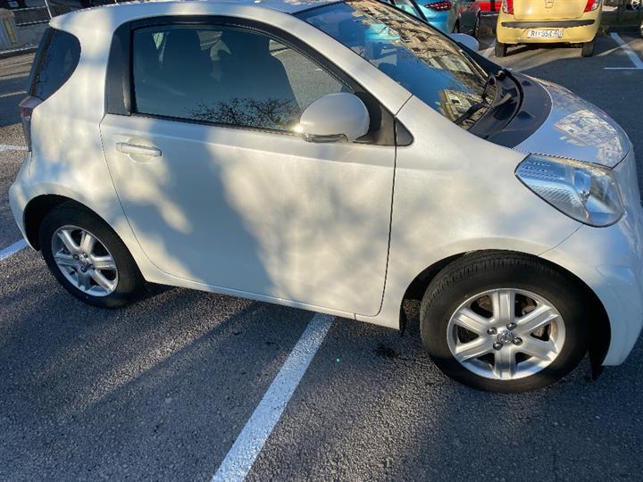 Toyota IQ 1.0