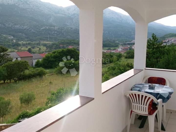 Baška - okolica - kuća s 4 apartmana