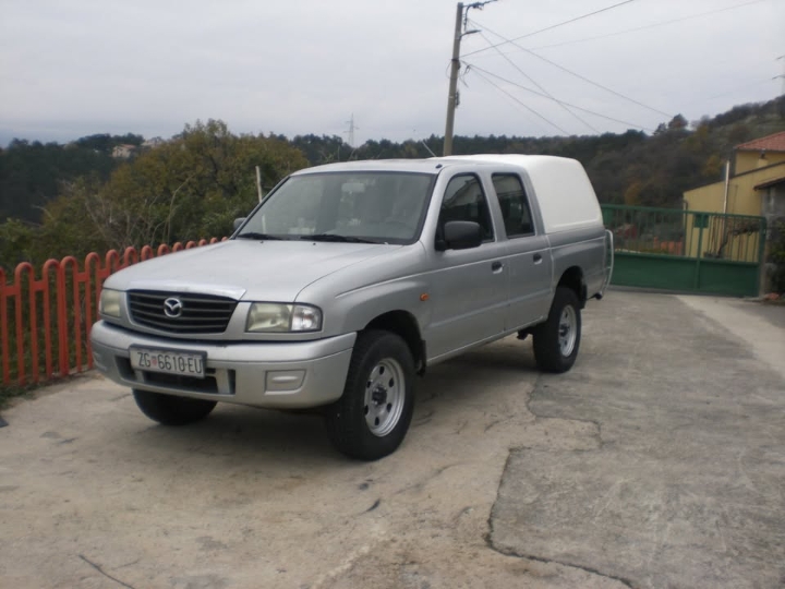 Mazda B2500 4x4