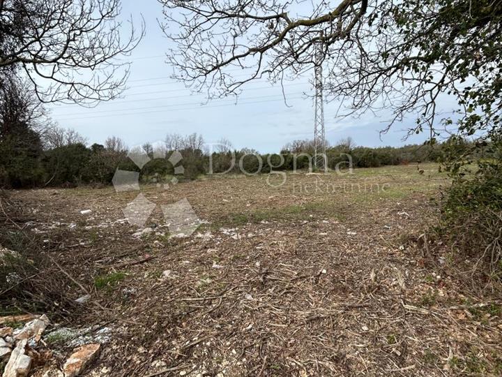 Eksluzivno zemljište, blizu mora, na top lokaciji