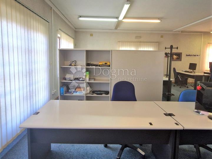 Rubeši, uređen i opremljen poslovni prostor