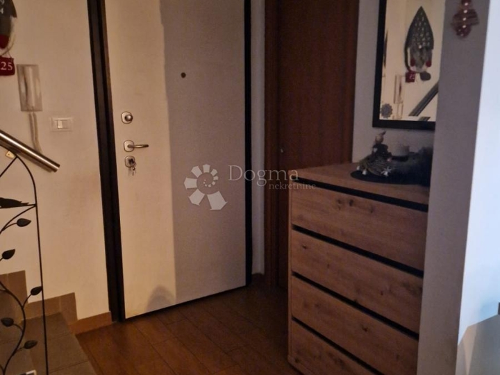 Škurinje, odličan dvoetažni stan 3S+DB