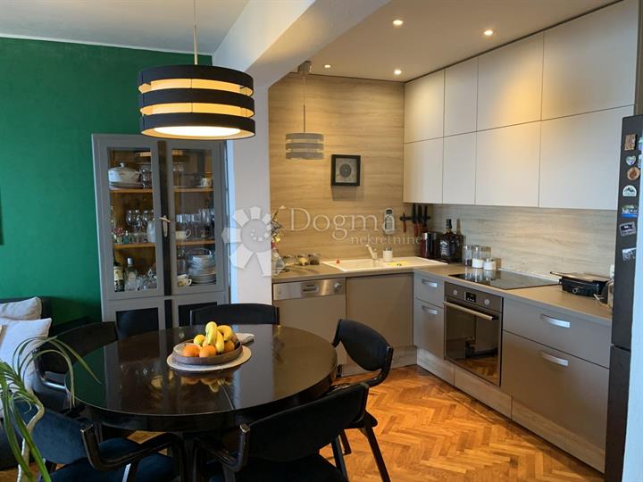 Opatija, 2S+DB s pogledom