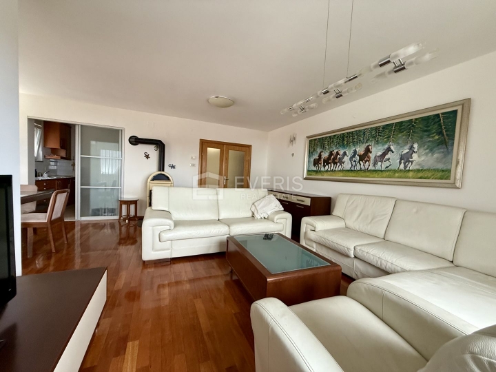 Kastav, Rešetari, stan 133 m2, 3S+DB