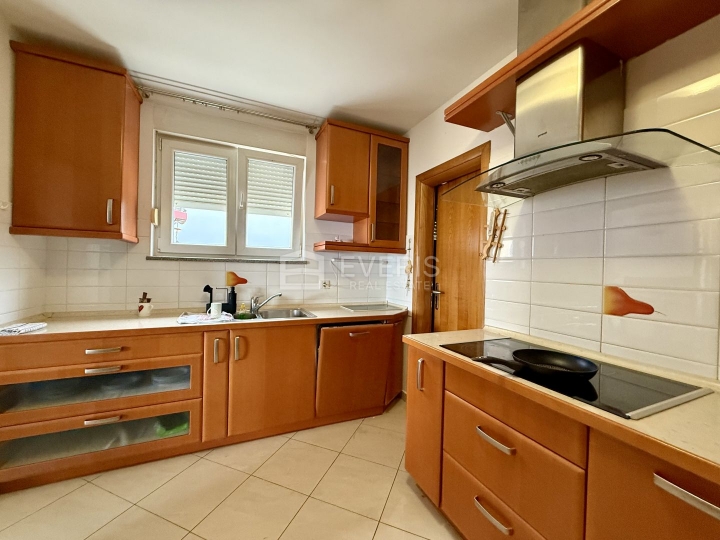 Kastav, Rešetari, stan 133 m2, 3S+DB