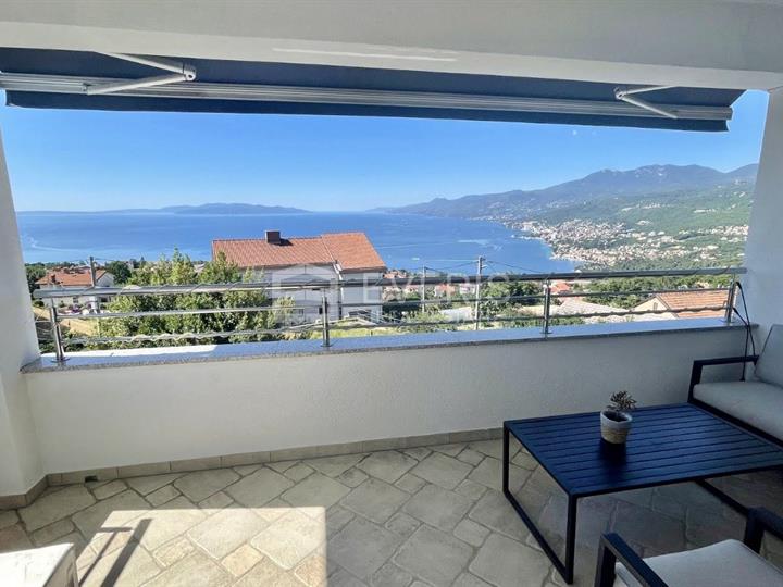 Kastav, Rubeši, stan 119 m2, 4S+DB, dvije garaže