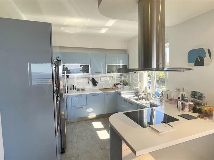 Kastav, Rubeši, stan 119 m2, 4S+DB, dvije garaže