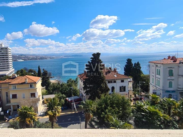 Opatija, centar, stan 117 m2 s pogledom na more