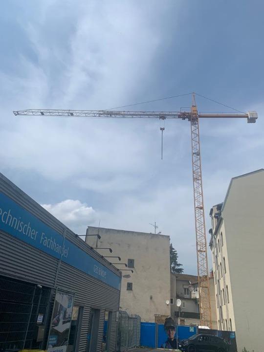 | Građevinski kran Liebherr | - Građevinski materijal i oprema - Burza ...