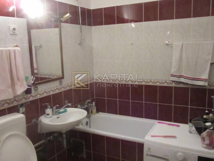 Turnić, 2S+DB, prizemlje s balkonom!