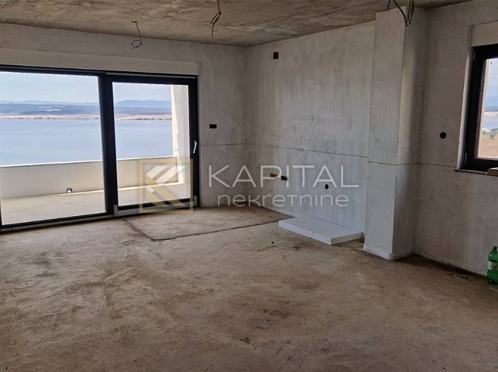 Dramalj novogradnja - dvoetažni stanovi s pogledom na more