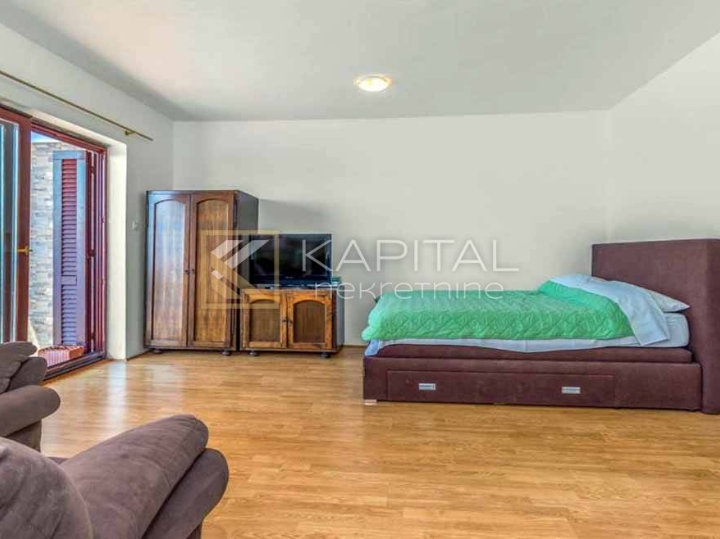 Crikvenica, Hrusta, 2 apartmana