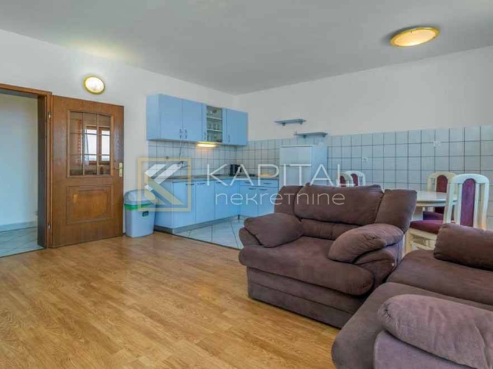 Crikvenica, Hrusta, 2 apartmana