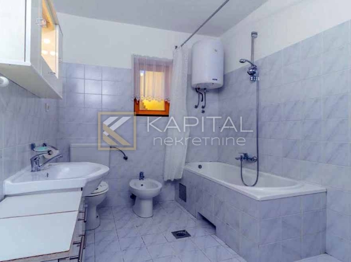 Crikvenica, Hrusta, 2 apartmana