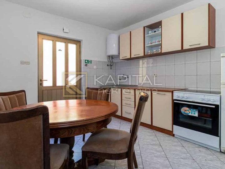 Crikvenica, Hrusta, 2 apartmana