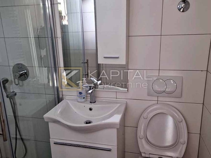 Jadranovo, 27 m2, 1S stan s terasom!