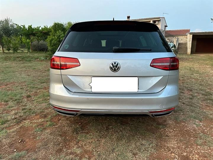 VW Passat Variant B8 2.0 TDI R-line