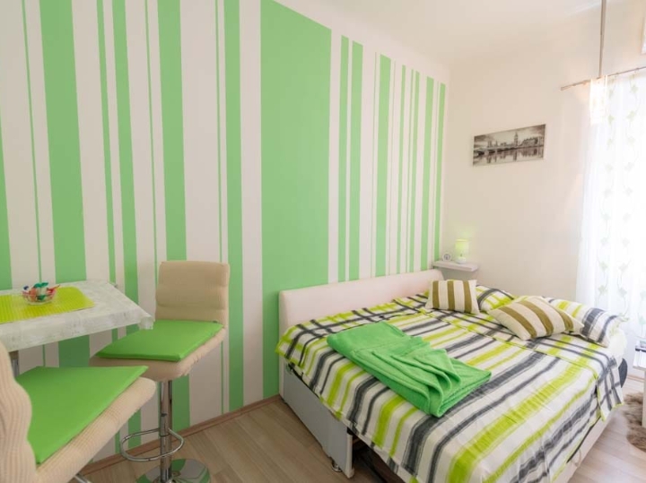 Moderna garsonijera,centar Korzo