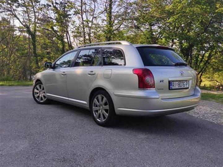 Toyota Avensis karavan 2.2 d4d