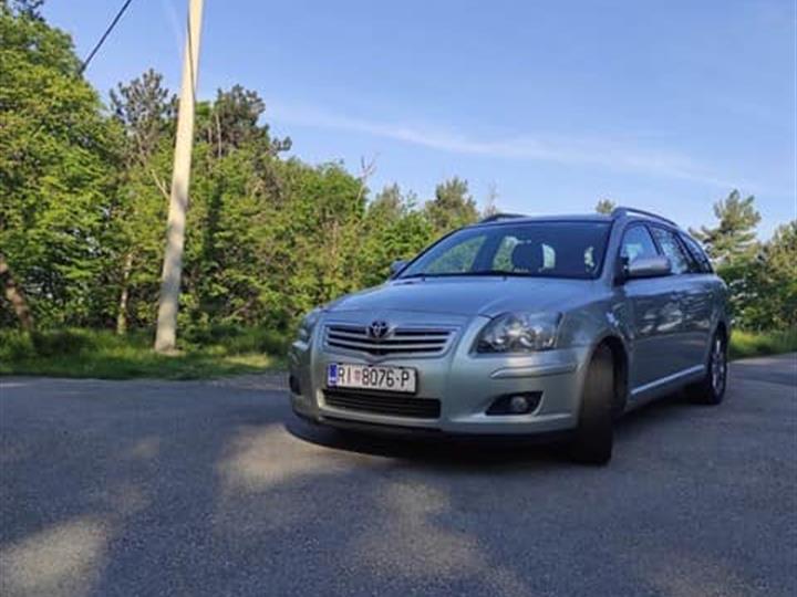 Toyota Avensis karavan 2.2 d4d