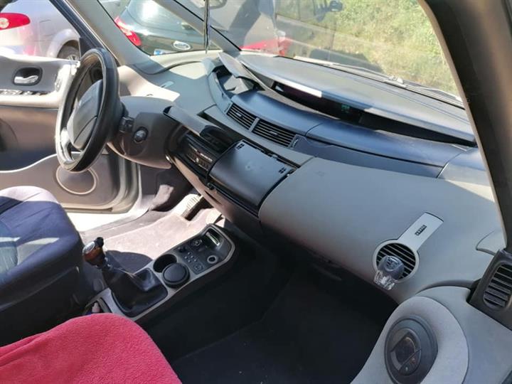 Renault Espace 2.2 dci