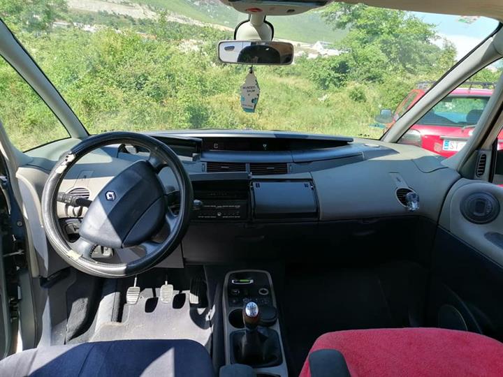Renault Espace 2.2 dci