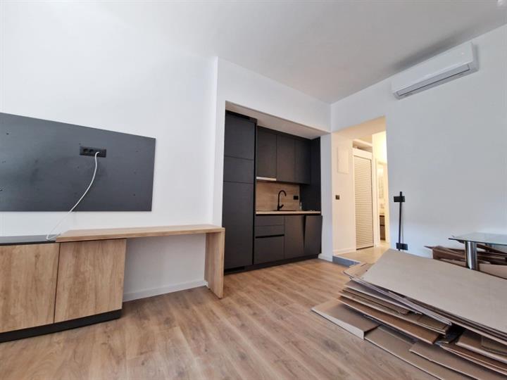Centar, 45 m2, 1S+DB, sve novo