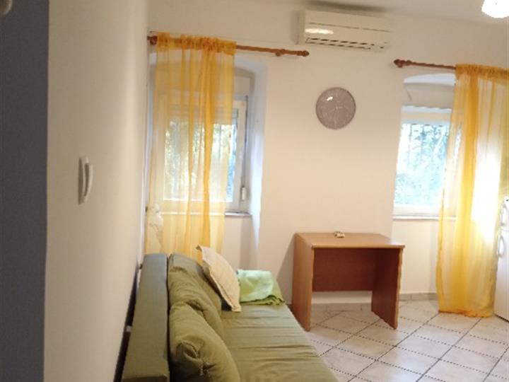 2S+DB stan iznajmljujem