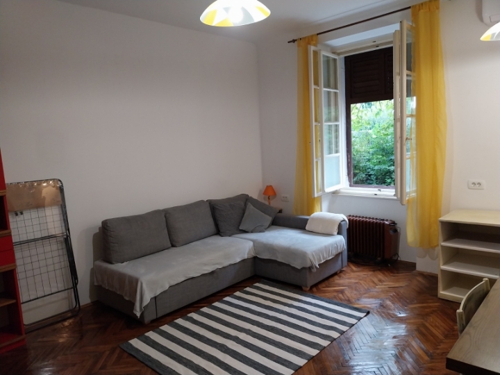 Garsonijeru, Belveder iznajmljujem