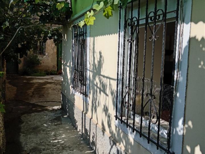 2S kl. stan iznajmljujem studentima