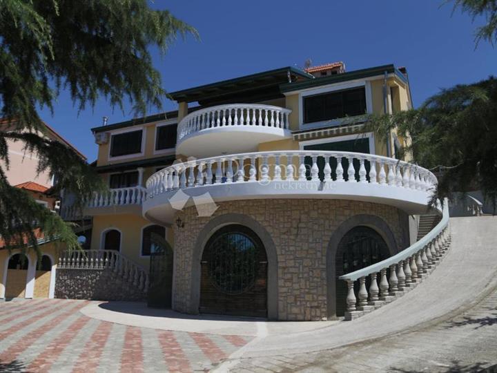 Drenova, kuća 365m2