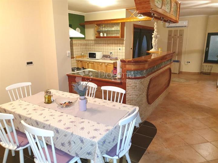 Drenova, kuća 365m2