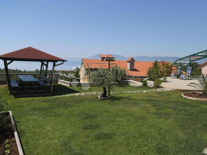 Drenova, kuća 365m2