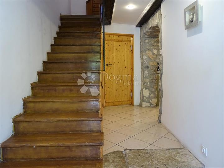 Šmrika - idealna renovirana starina