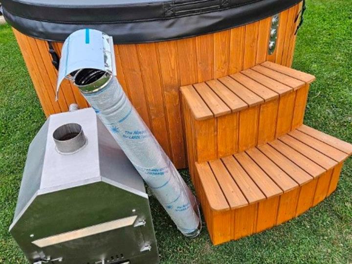 Hot Tub - uživajte u toploj kupki